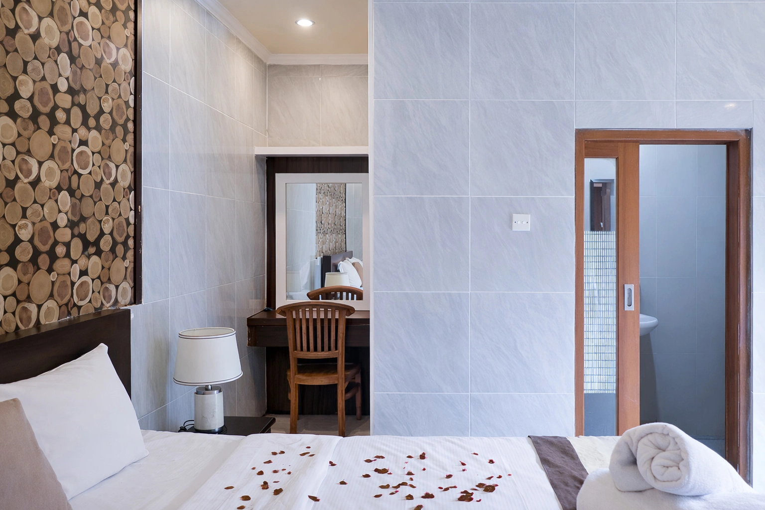 Tropical Escape 2BR Pool Villa I Hideaway Sanur, 2-bed villa for rent in Sanur – photo 3 of 15