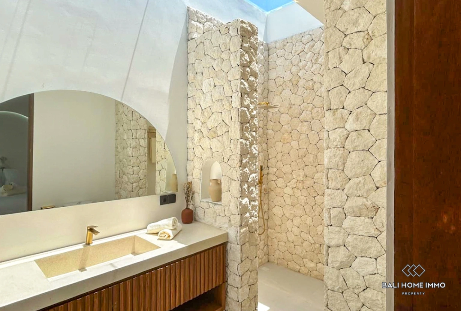 Brand New 2 Bedroom Villa in Canggu Residential Side, 2-bed villa for rent in Canggu – photo 13 of 15