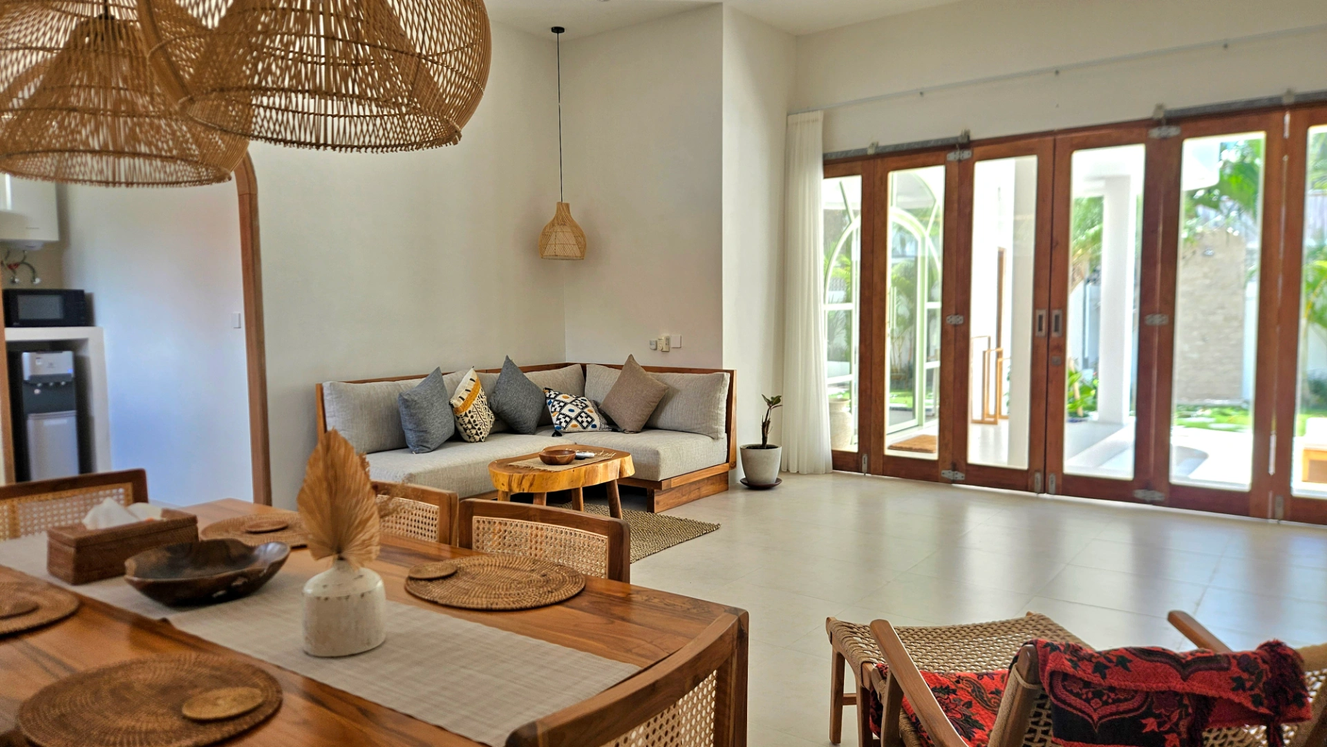 2BR Mediterranean Villa - Canggu 5 mins to Echo beach, 2-bed villa for rent in Canggu – photo 8 of 15