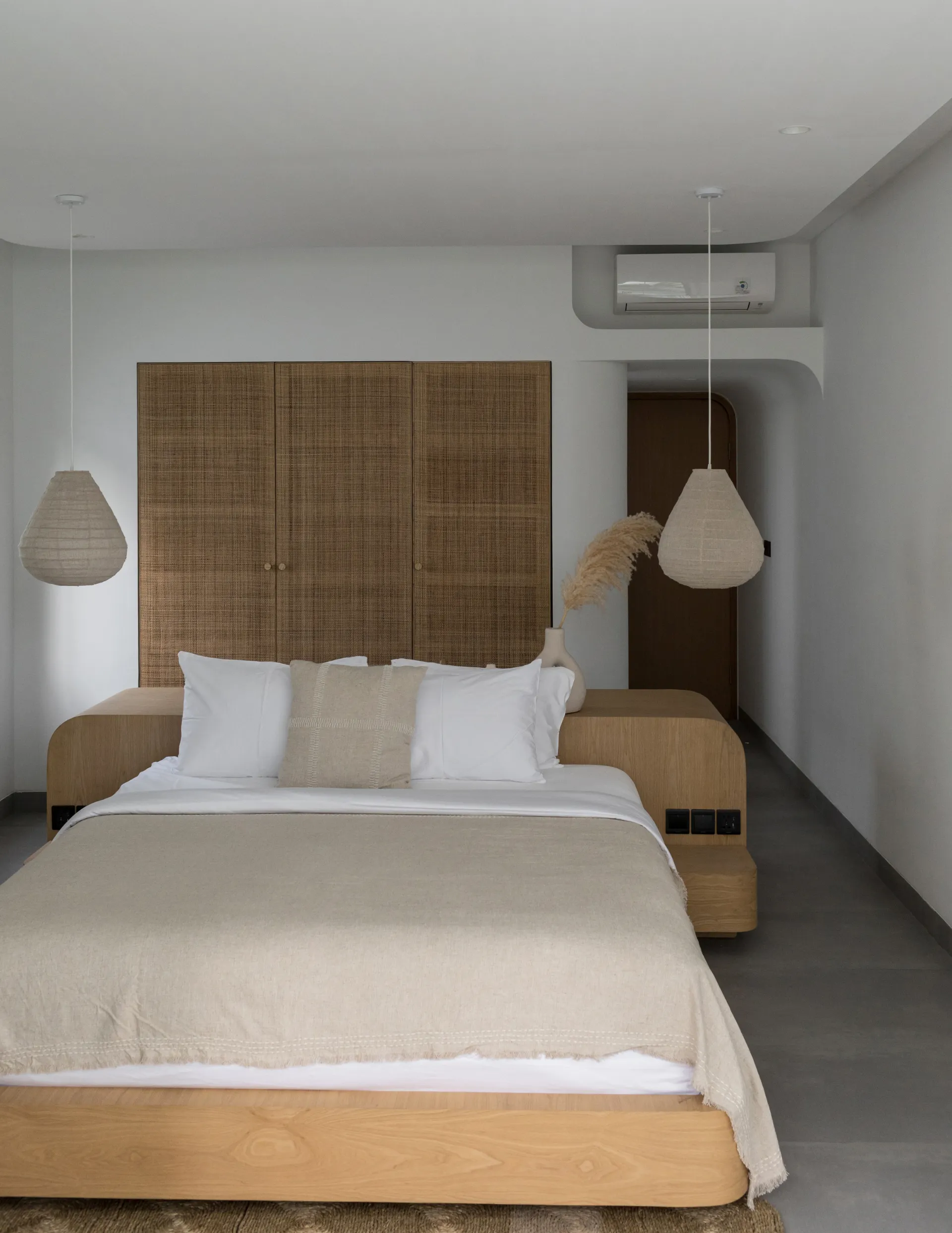 5 Bedroom Luxury Villa in Berawa, 5-bed villa for rent in Canggu – photo 6 of 15