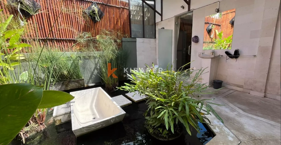 Lovely Serene Two-Bedroom Tropical Villa in the Heart of Umalas, 2-bed villa for rent in Seminyak – photo 11 of 15