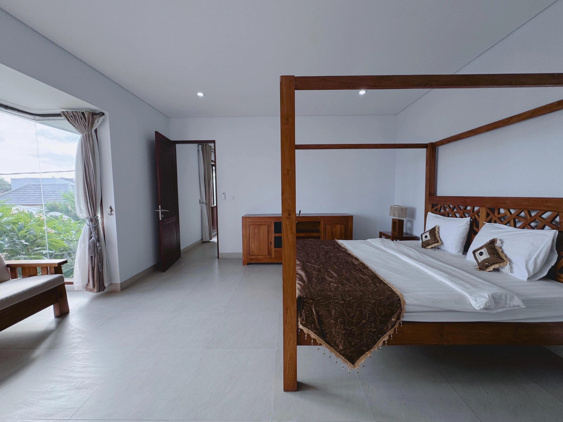 Yearly - Umalas Charming 3 Bedrooms Villa in Umalas, 3-bed villa for rent in Canggu – photo 8 of 14