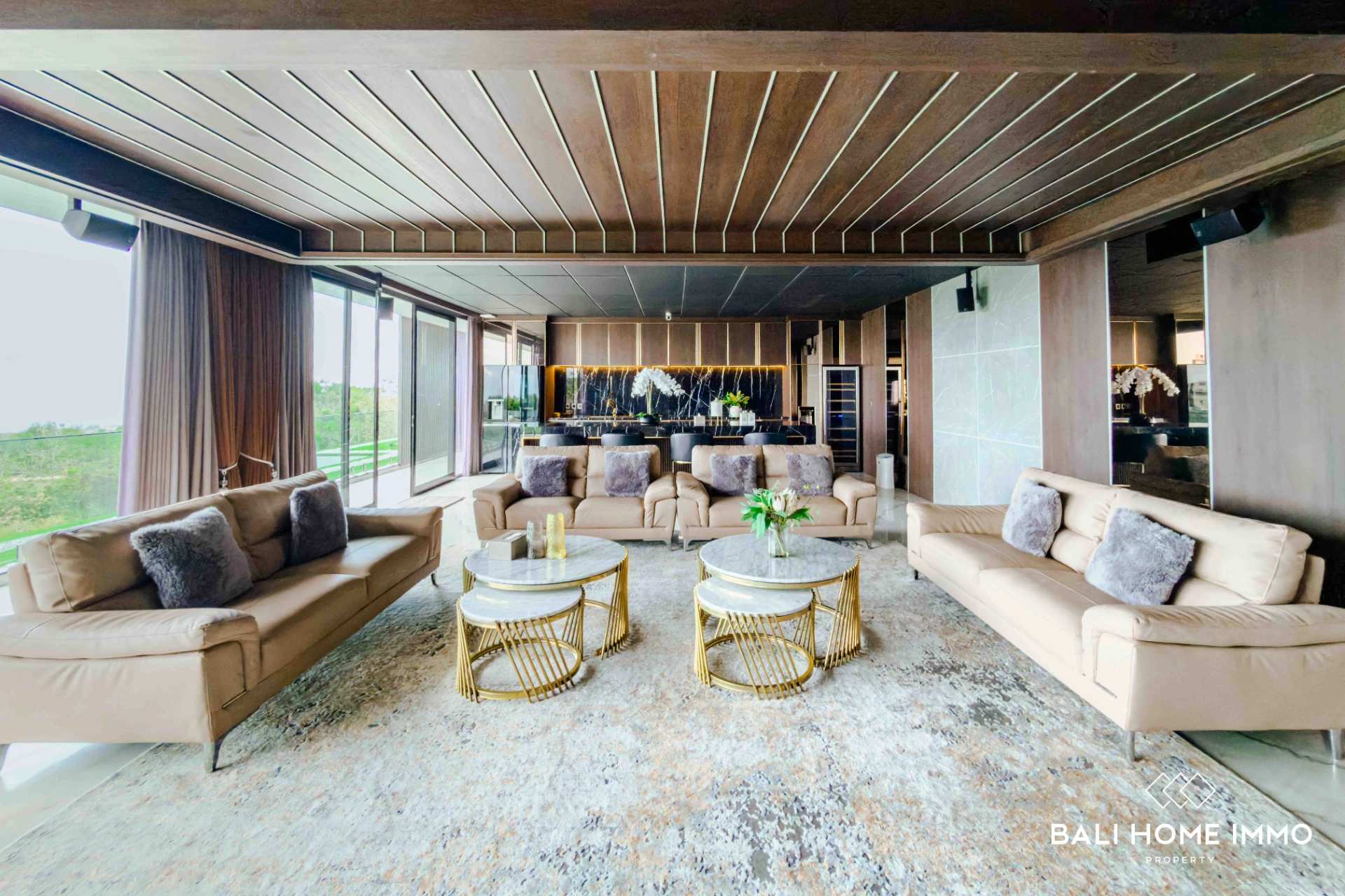 Luxurious Ocean View 6 Bedrooms Villa for Rental in Bali Ungasan, 6-bed villa for rent in Uluwatu – photo 13 of 15