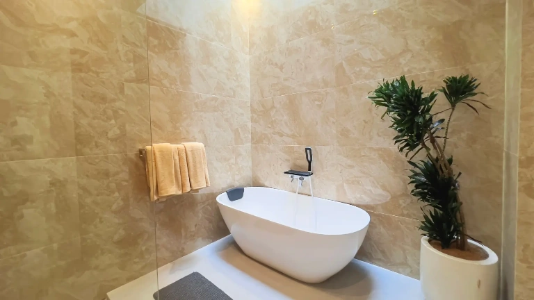 3 Bedroom Modern Villa for Monthly and Yearly Rent in Berawa, 3-bed villa for rent in Canggu – photo 14 of 15