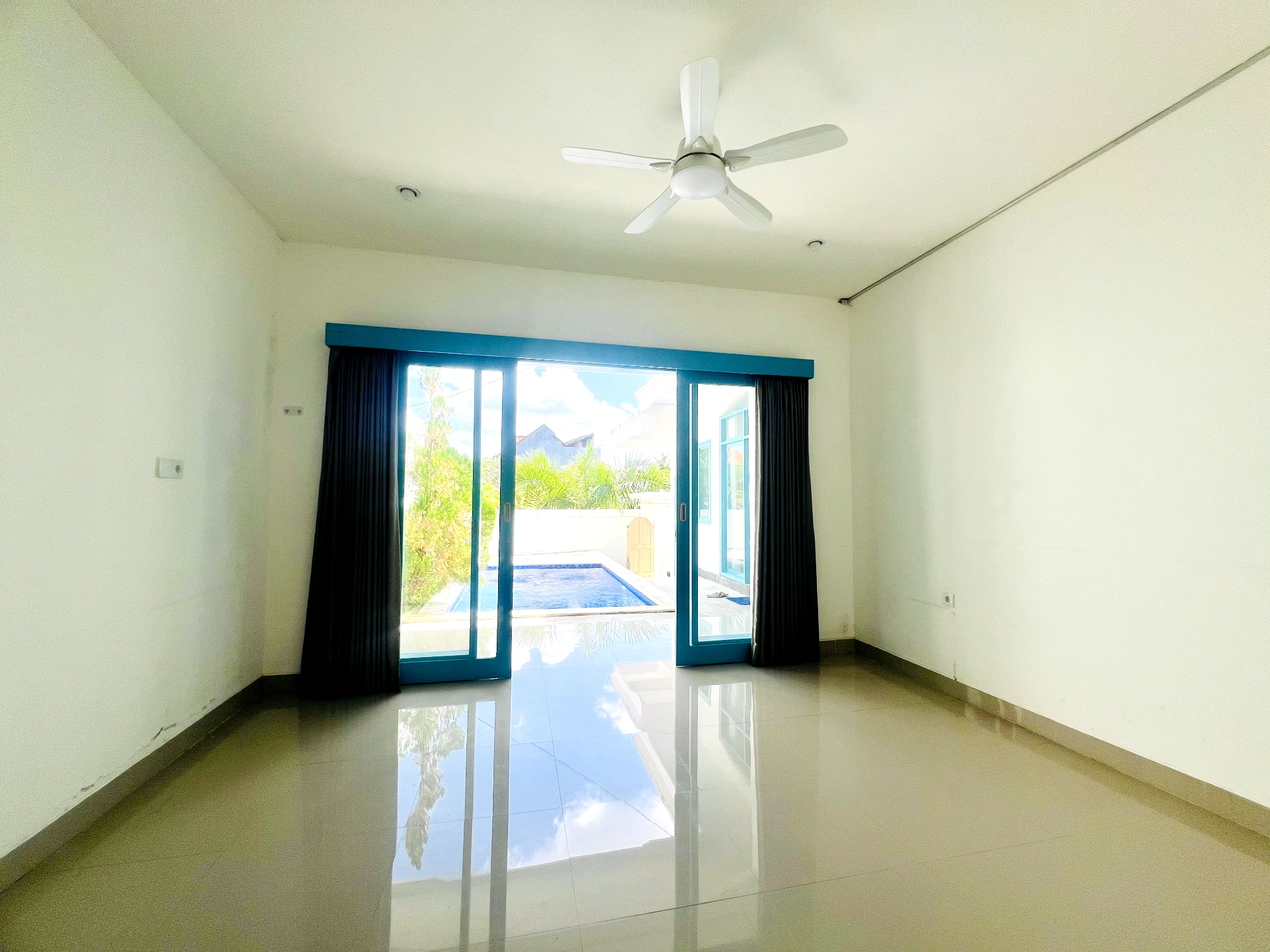 2 Bedrooms Villa in Canggu for Yearly Rent, 2-bed villa for rent in Canggu – photo 3 of 13