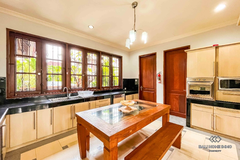 Spacious with Ocean View 3 Bedrooms Villa for Rental in Jimbaran, 3-bed villa for rent in Uluwatu – photo 5 of 12