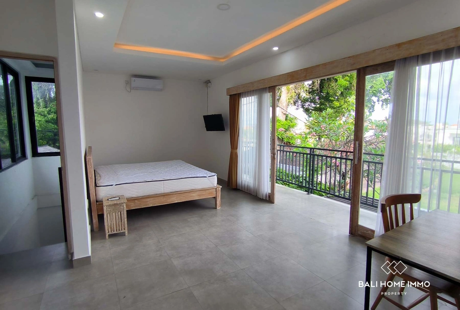Ricefield view 2 Bedroom Villa in Canggu Bali, 2-bed villa for rent in Canggu – photo 4 of 5