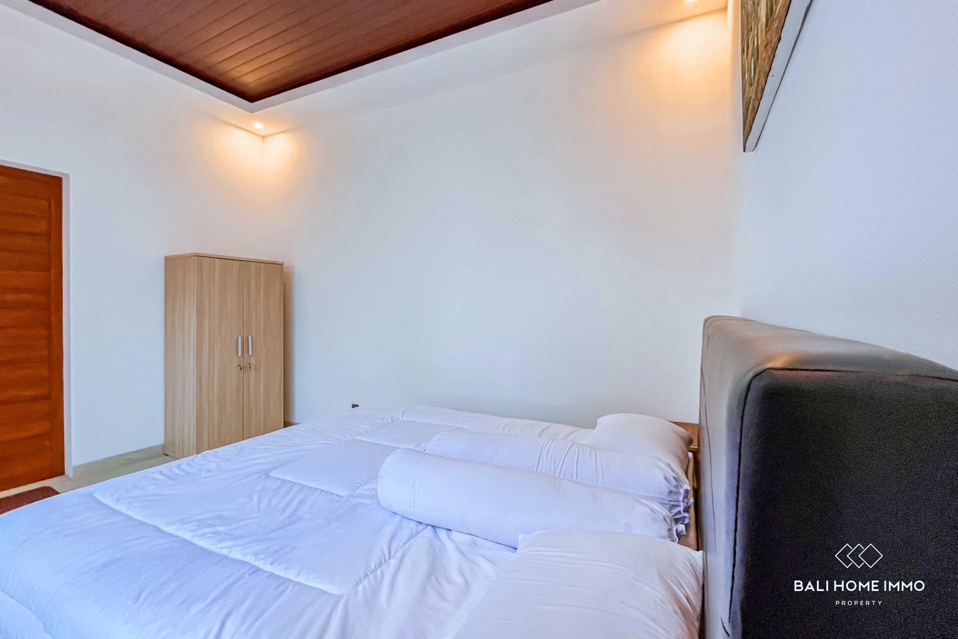 Peaceful 2 Bedrooms Villa for Yearly and Monthly Rental in Nusa Dua, 2-bed villa for rent in Uluwatu – photo 10 of 12
