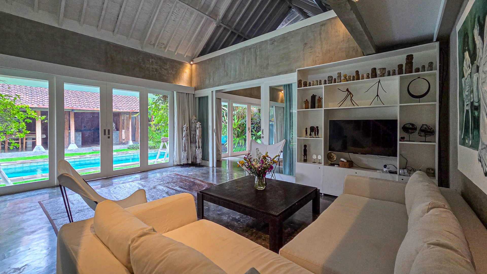Villa Strand | 3BR Private Villa in Seminyak, 3-bed villa for rent in Seminyak – photo 3 of 11