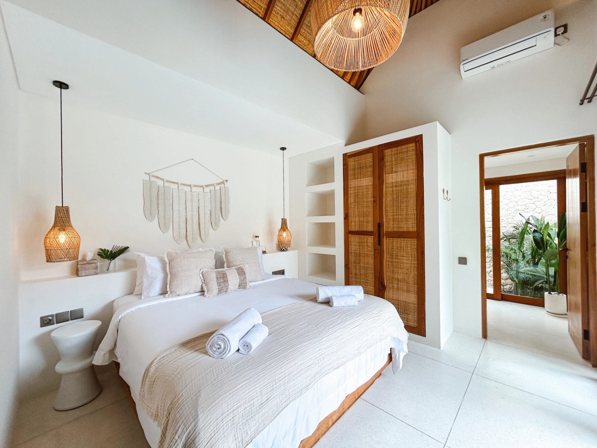 Stylish 1BR Private Pool Villa • 8 Min to Bingin Beach, 1-bed villa for rent in Uluwatu – photo 14 of 15