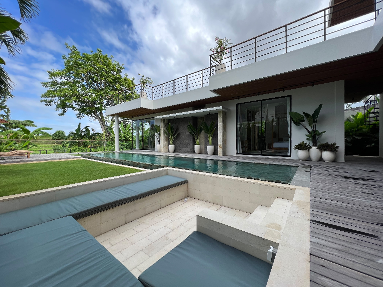 Modern Tropical 3BR Villa — Tumbak Buyuh, Pererenan, 3-bed villa for rent in Pererenan – photo 6 of 15