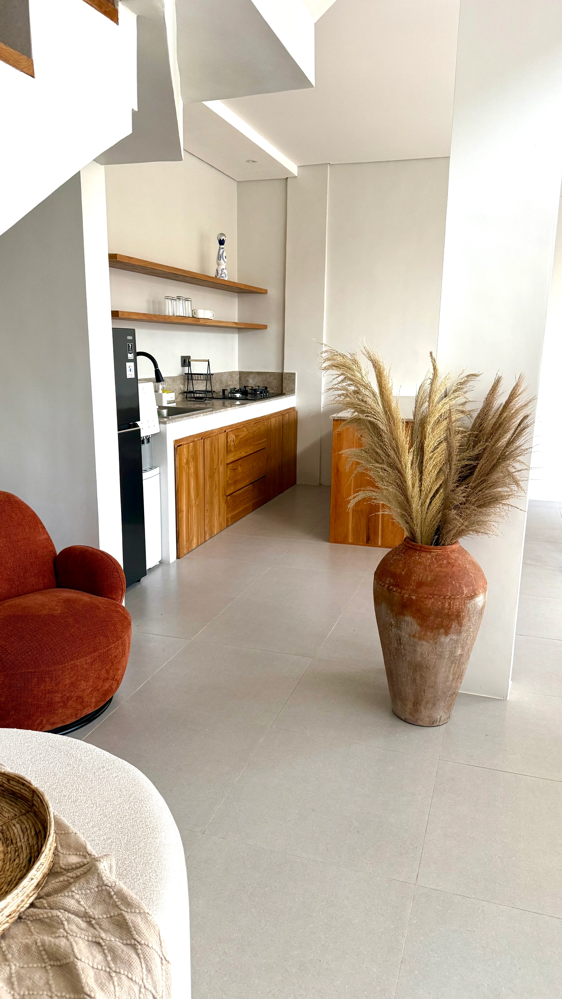3-Bedroom Villa with Rooftop and Private Pool in Cemagi, 3-bed villa for rent in Seseh – photo 10 of 10