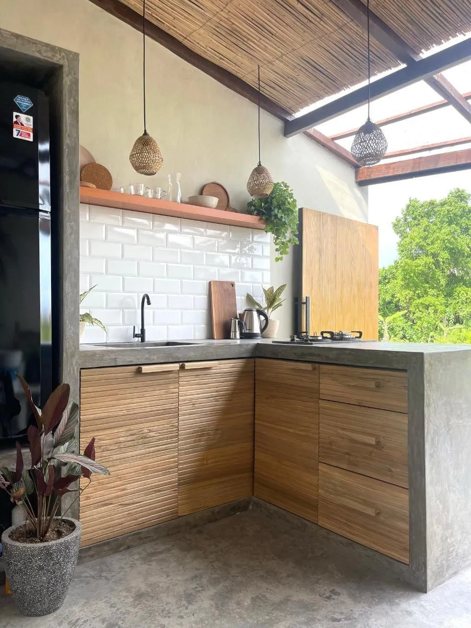 Industrial Style 1BR House in Padonan 2, 1-bed villa for rent in Kuta – photo 3 of 11