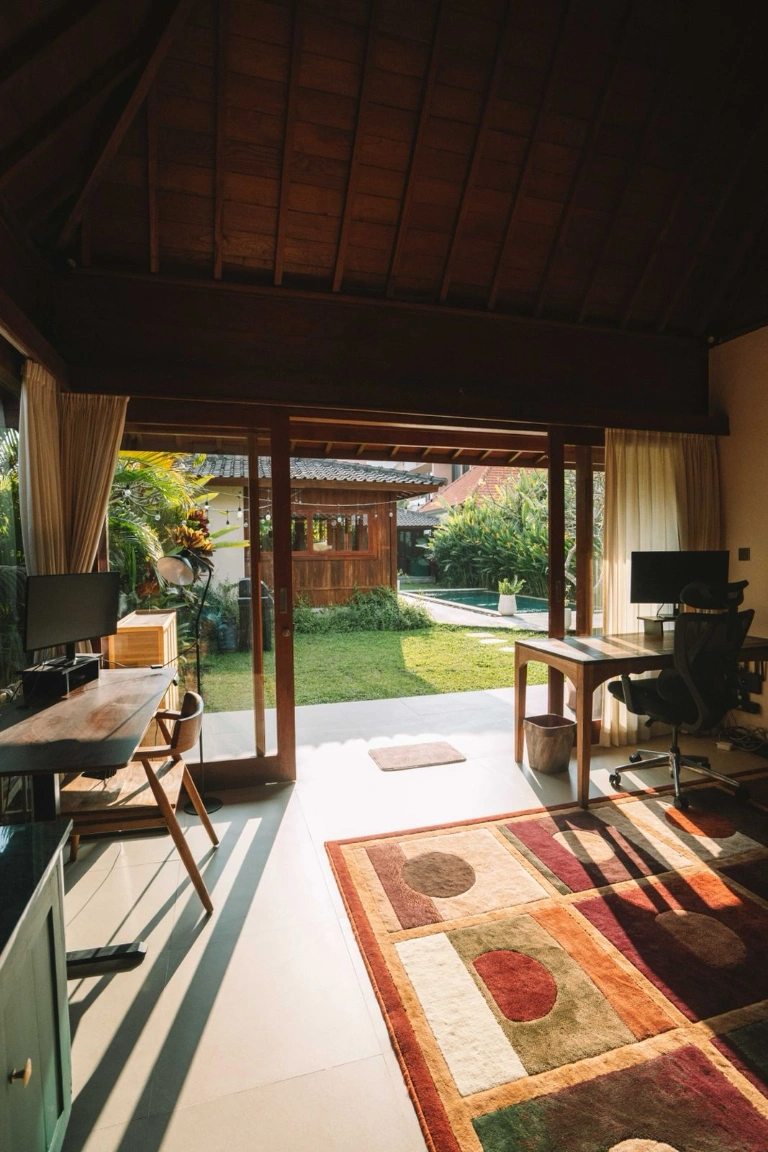 Big Garden • Big Pool Coastal Villa – Ocean Side Seseh, 3-bed villa for rent in Seseh – photo 2 of 15