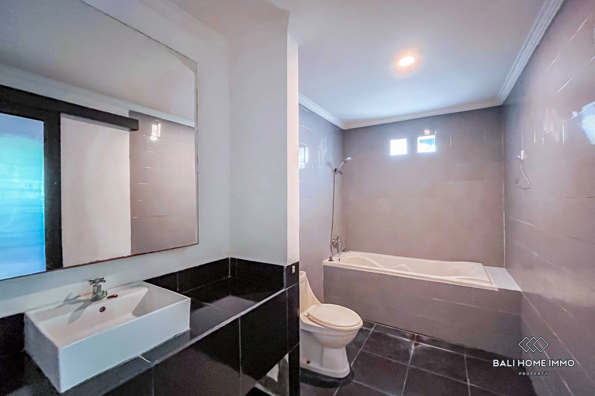 Cozy 2 Bedrooms Villa for Yearly Rental in Nusa Dua, 2-bed villa for rent in Nusa Dua – photo 12 of 12