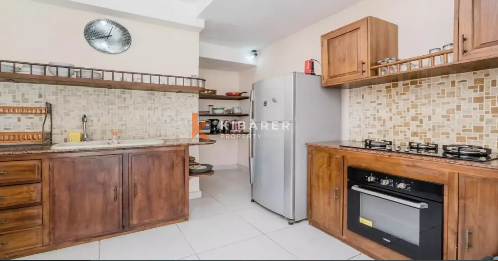 Spacious Four-Bedroom Private Villa with Pool in Seminyak, 4-bed villa for rent in Seminyak – photo 5 of 15