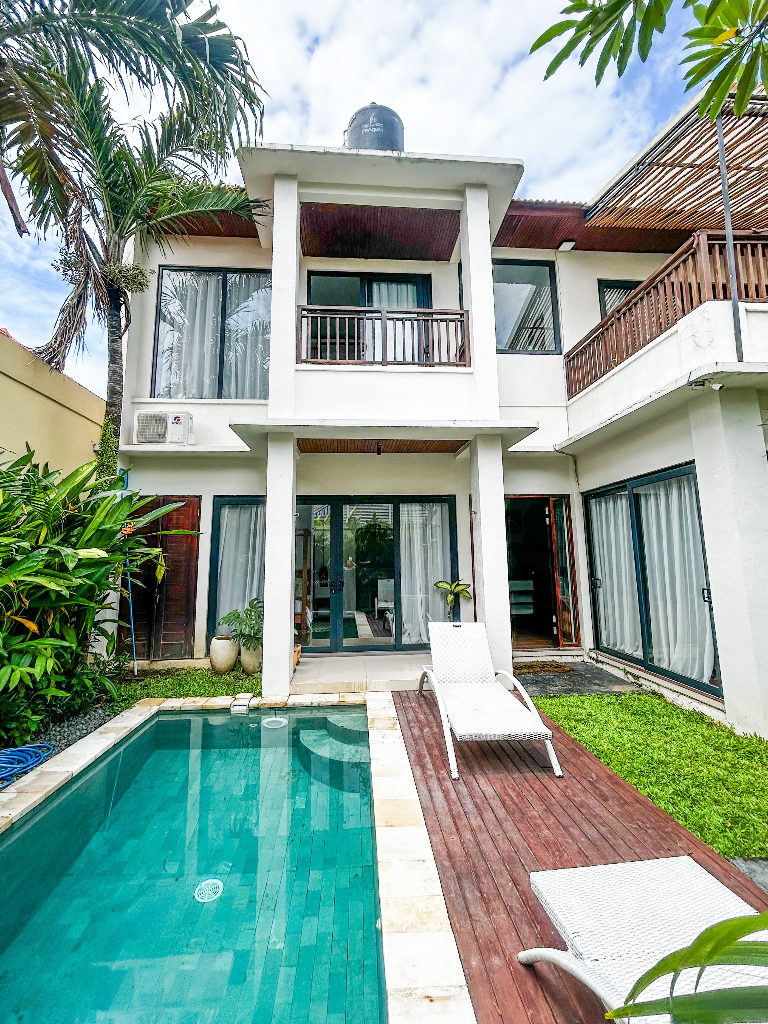 3 Bedrooms Villa in Canggu - 6 Minutes to Berawa Beach, 3-bed villa for rent in Canggu – photo 15 of 15