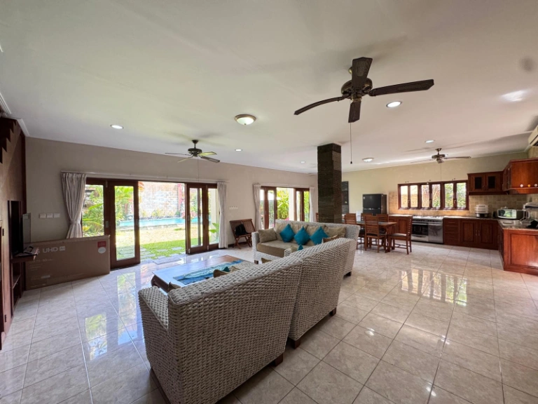 Big Garden 2BR Villa for Rent at Umalas, 2-bed villa for rent in Canggu – photo 7 of 15