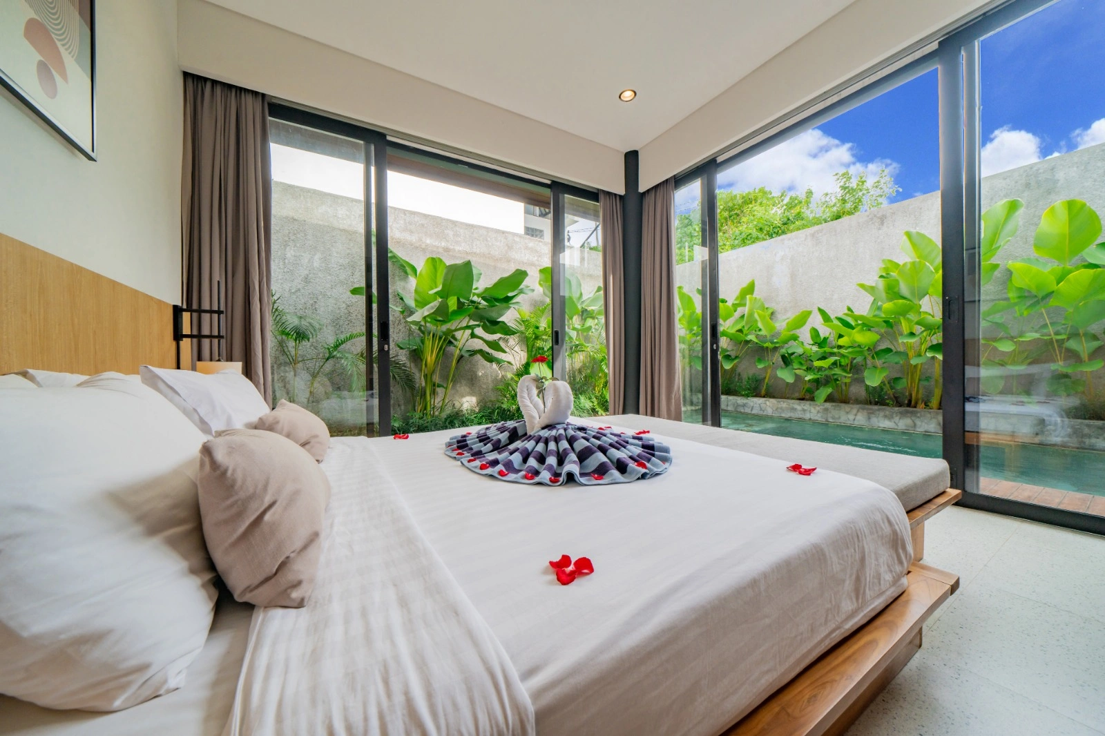 2BR Modern Designer Villa with Private Pool – Ubud, Bali, 2-bed villa for rent in Ubud – photo 10 of 15