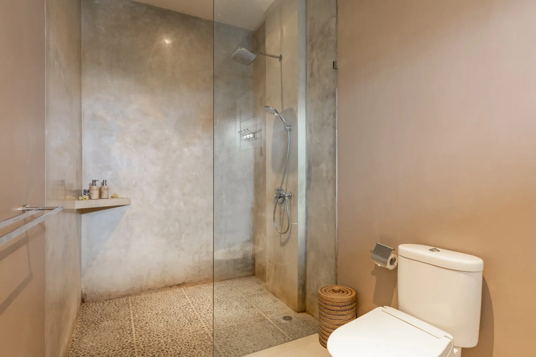 Stylish 1 BD Pvt. Apartment w/ shared kitchen&pool, 1-bed villa for rent in Canggu – photo 12 of 15