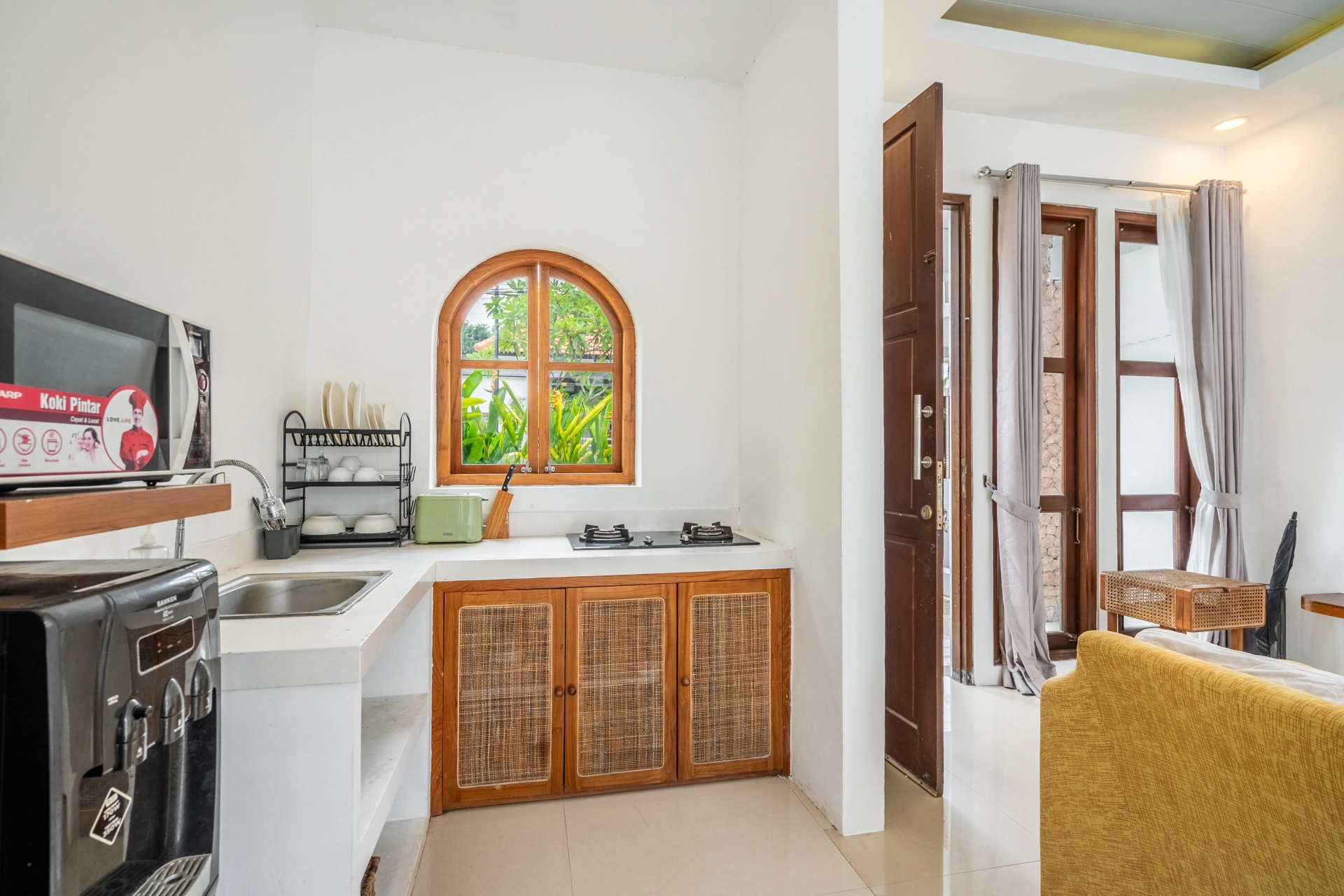 Two Bedroom Private Pool in Bhiseka Villa Jimbaran Bali, 2-bed villa for rent in Uluwatu – photo 12 of 15