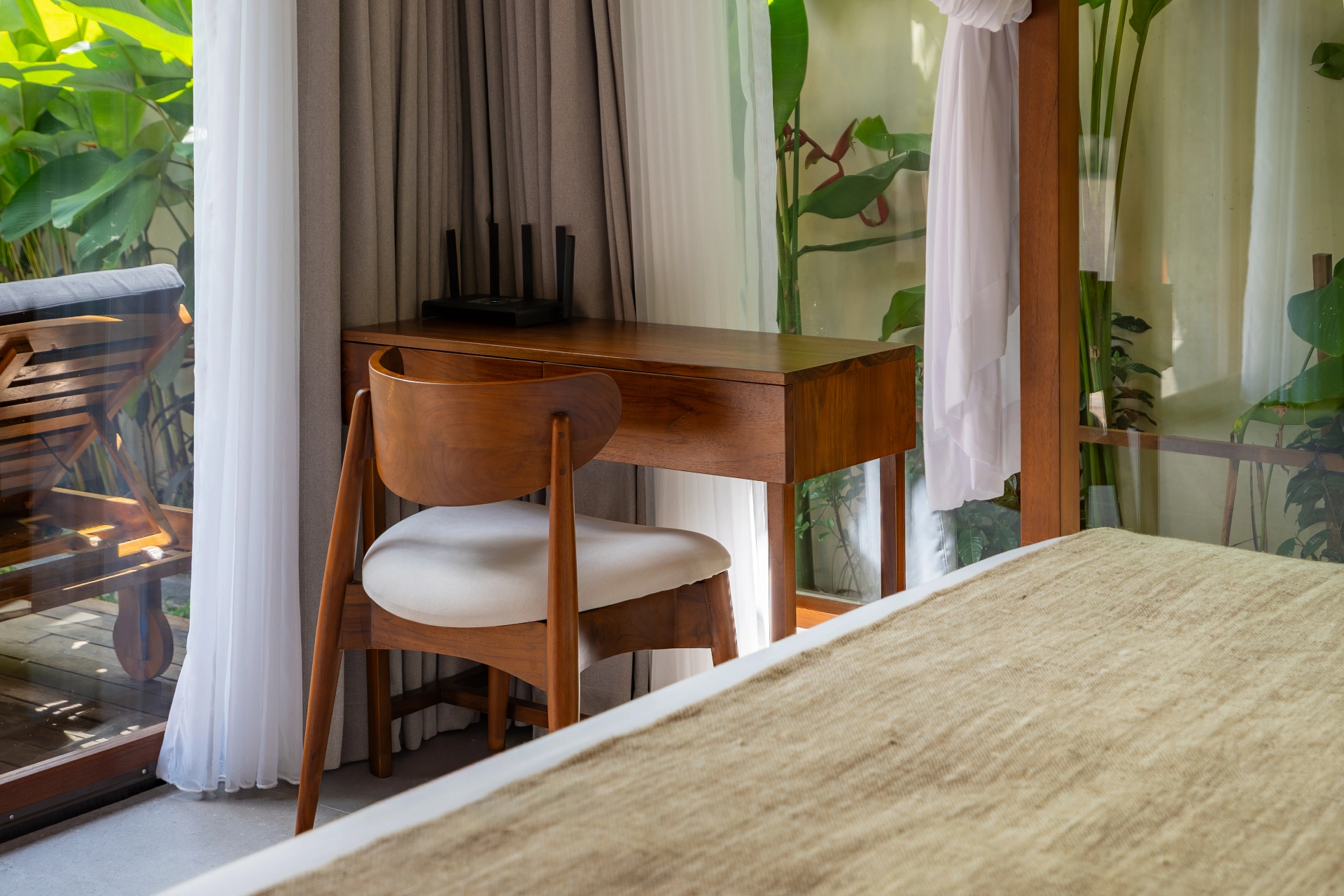 Apura - Modern Tropical 1BR Ubud Villa | Poolside Garden, 1-bed villa for rent in Ubud – photo 14 of 15