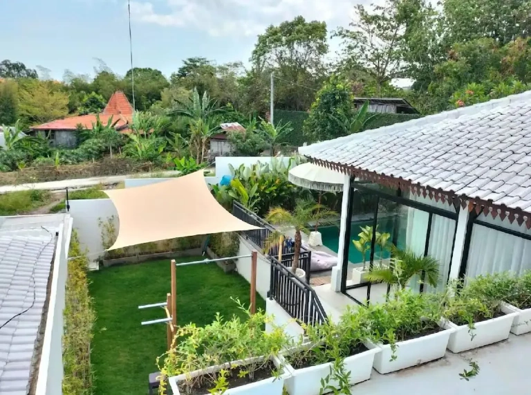 4 Bedroom Spacious Villa with Rooftop – Canggu, 4-bed villa for rent in Canggu – photo 6 of 11