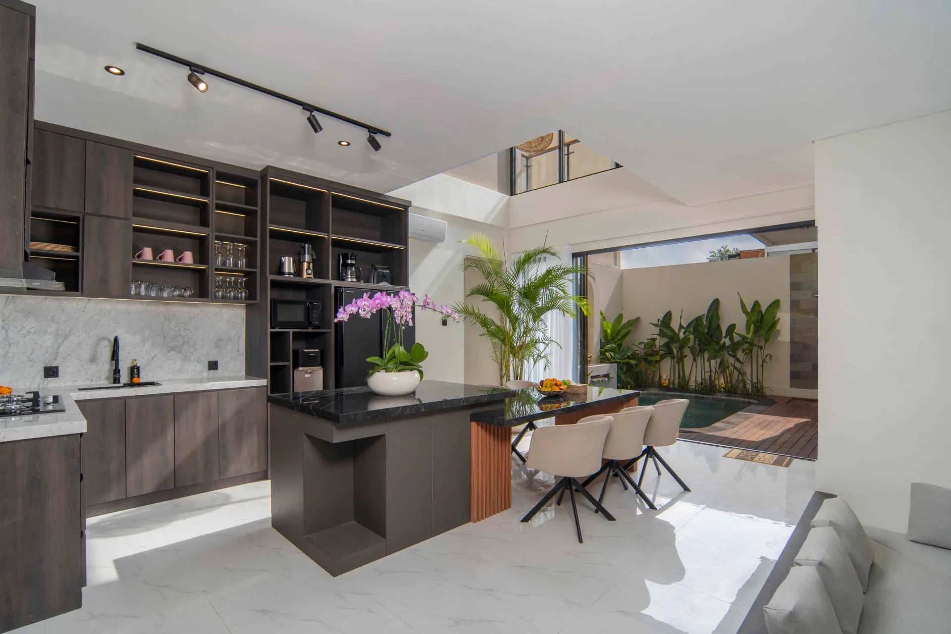 Central Canggu-New 3 Bedroom Modern Villa, 3-bed villa for rent in Canggu – photo 4 of 15