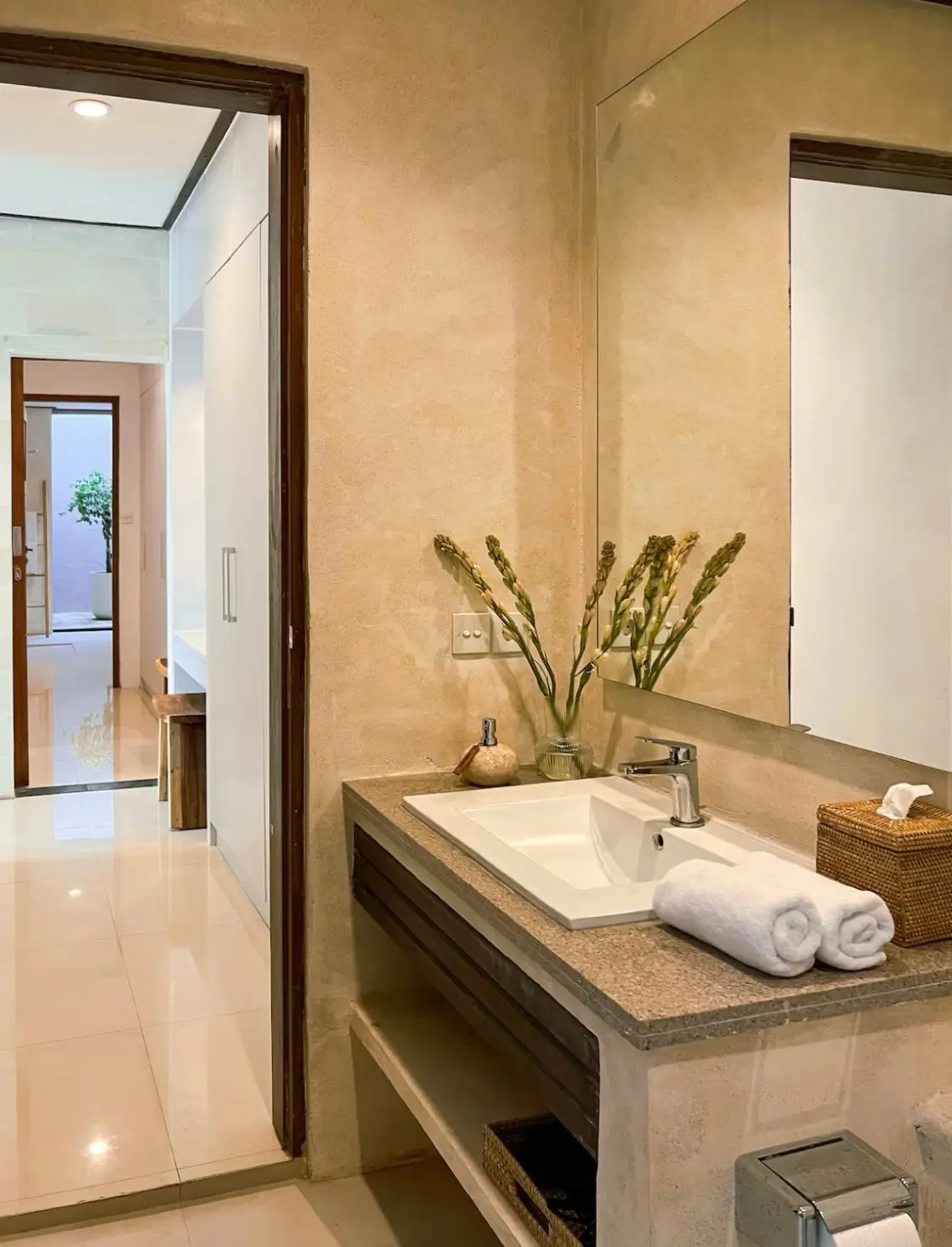 Modern 3BR Villa w/ Private Pool and Home Office, Beachside, 3-bed villa for rent in Canggu – photo 11 of 11