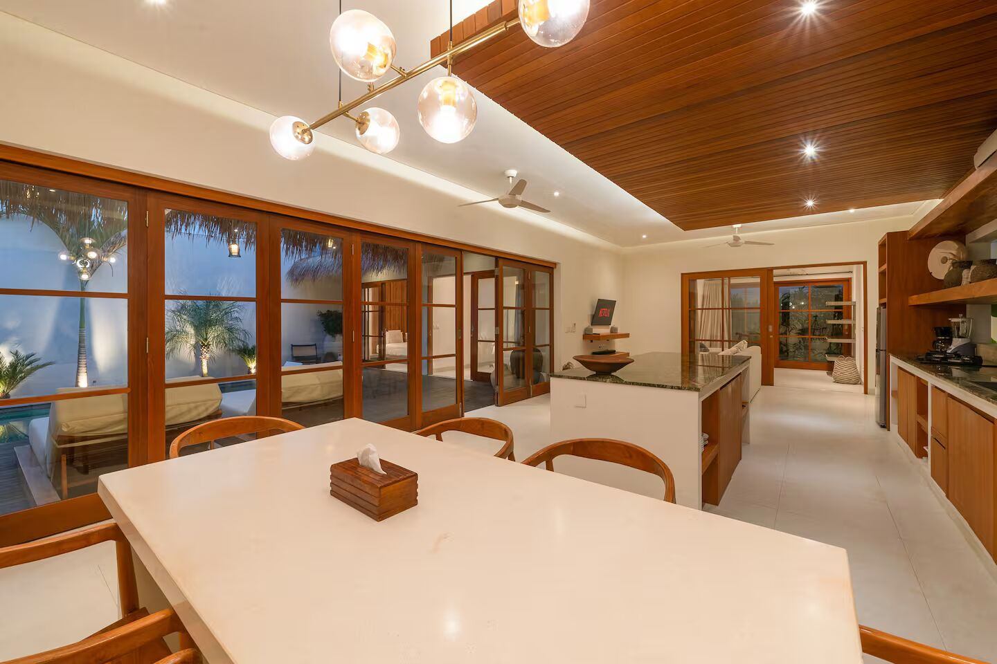 3 Bedrooms Villa in Berawa, 3-bed villa for rent in Canggu – photo 12 of 15