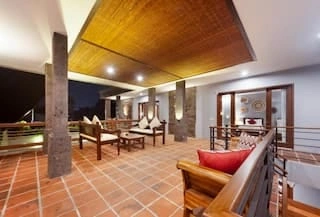 6 Bedrooms Villa for Rent in Seminyak, 6-bed villa for rent in Seminyak – photo 7 of 15