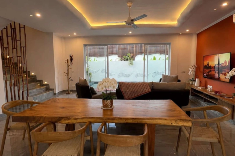 3BR Modern Villa in Canggu - Low Traffic Location, 3-bed villa for rent in Canggu – photo 2 of 12