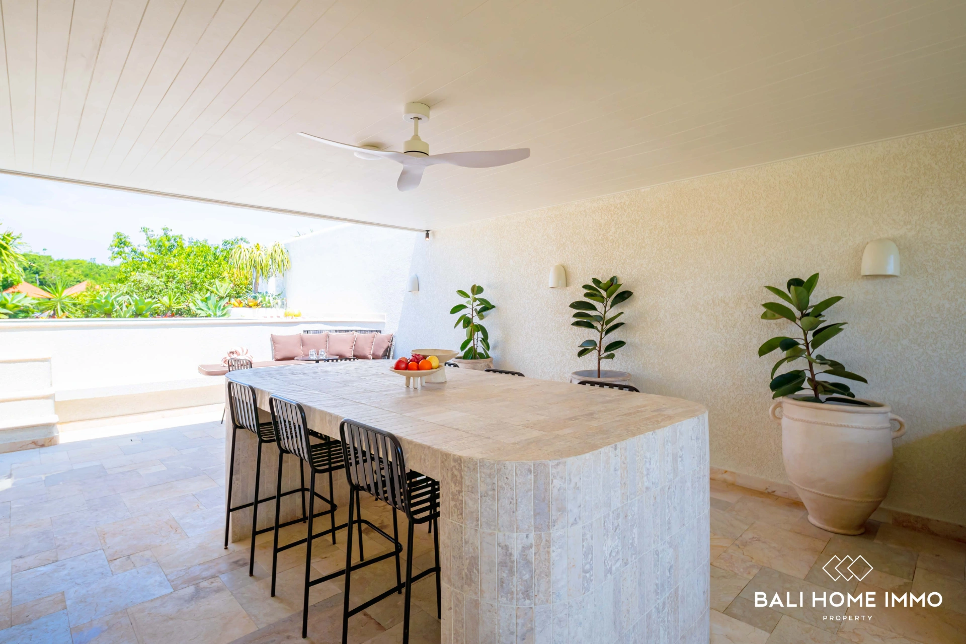 Stylish 2-bedrooms Villa for Rent & Sale with Rooftop Pool, 2-bed villa for rent in Uluwatu – photo 8 of 14