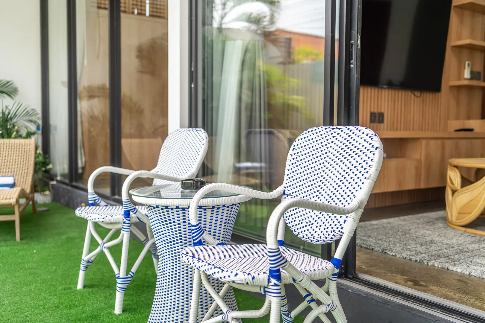 3BR Luxury Villa with Jacuzzi and Garden between Canggu and Umalas, 3-bed villa for rent in Canggu – photo 5 of 15