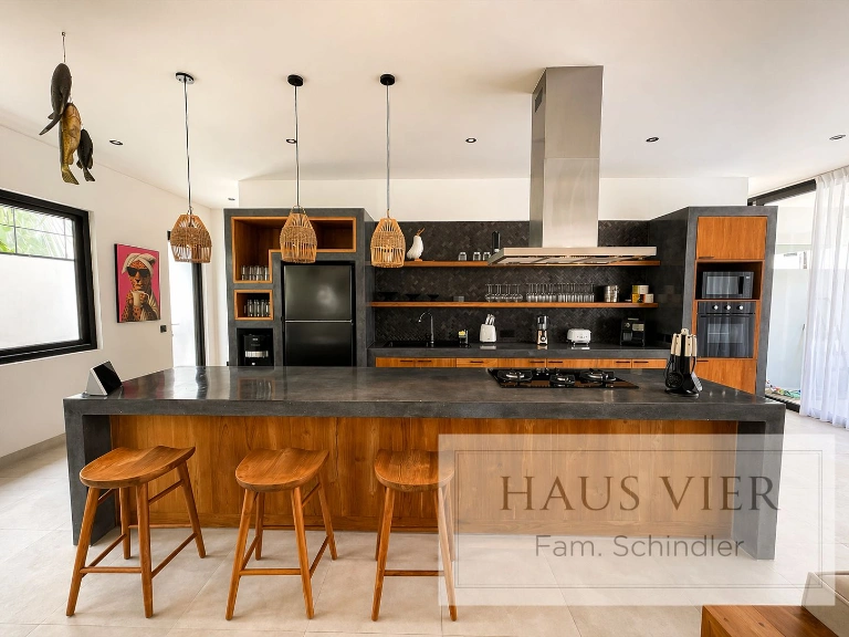 Not your typical Bali villa. A Private Residence in Tumbak Bayuh, Pereren, 2-bed villa for rent in Pererenan – photo 11 of 15