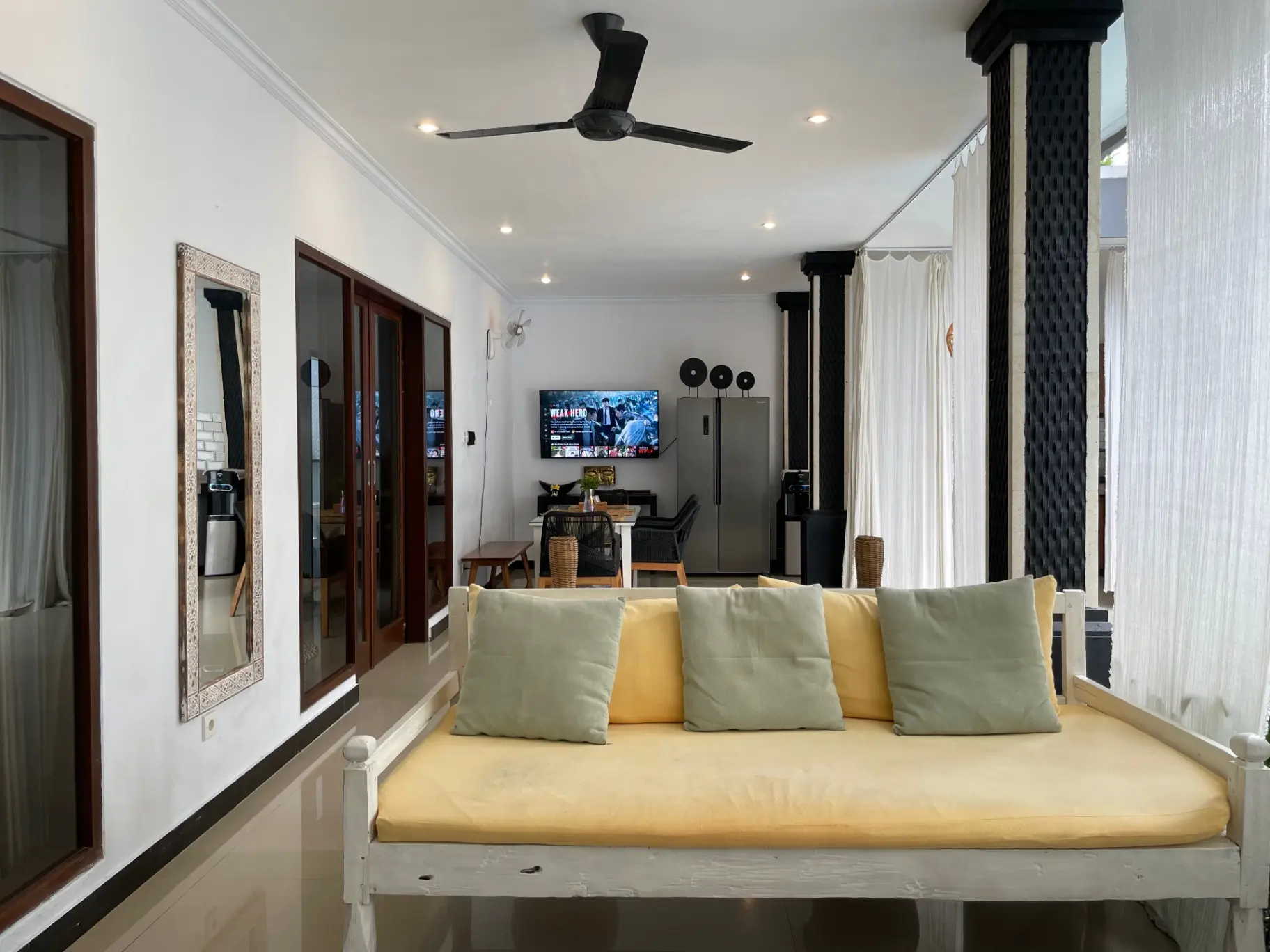 2 bedroom villa in Berawa, 2-bed villa for rent in Canggu – photo 4 of 12