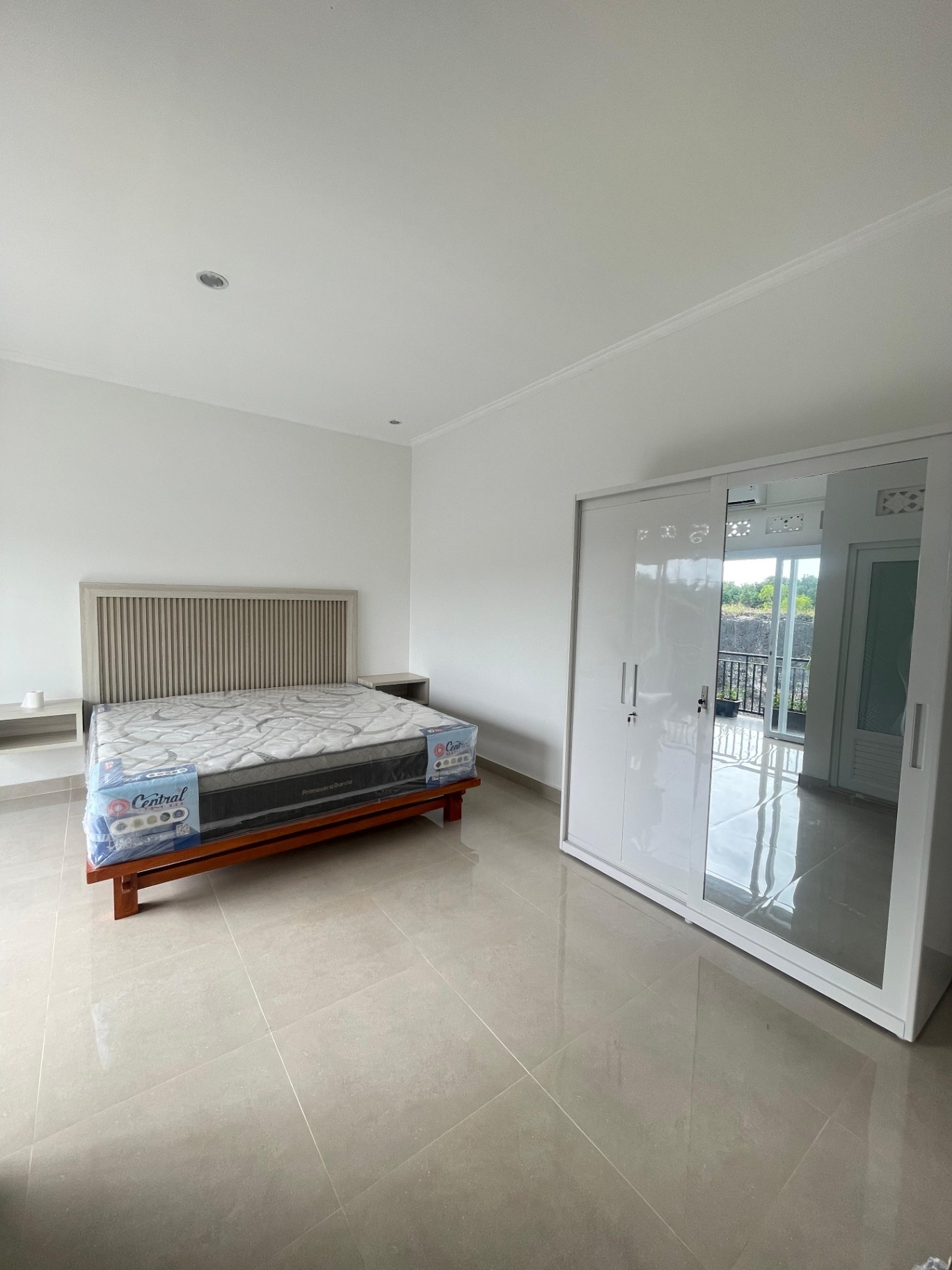 Villa Tropical Modern Located in Quite Area Kutuh, 2-bed villa for rent in Nusa Dua – photo 10 of 14