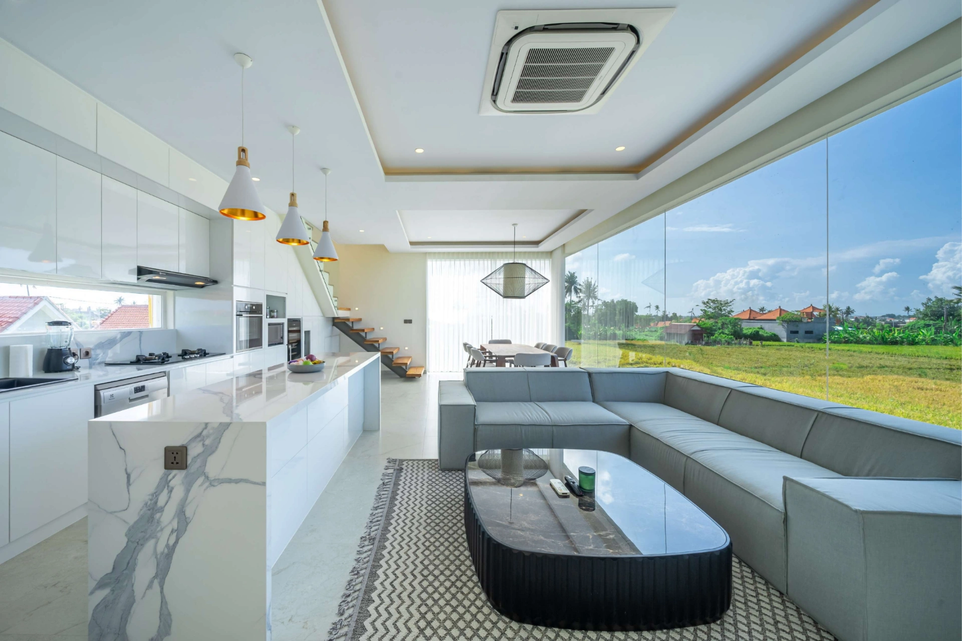 Coastal 2BR Seseh Beach Modern Tropical Masterpiece, 2-bed villa for rent in Seseh – photo 9 of 15