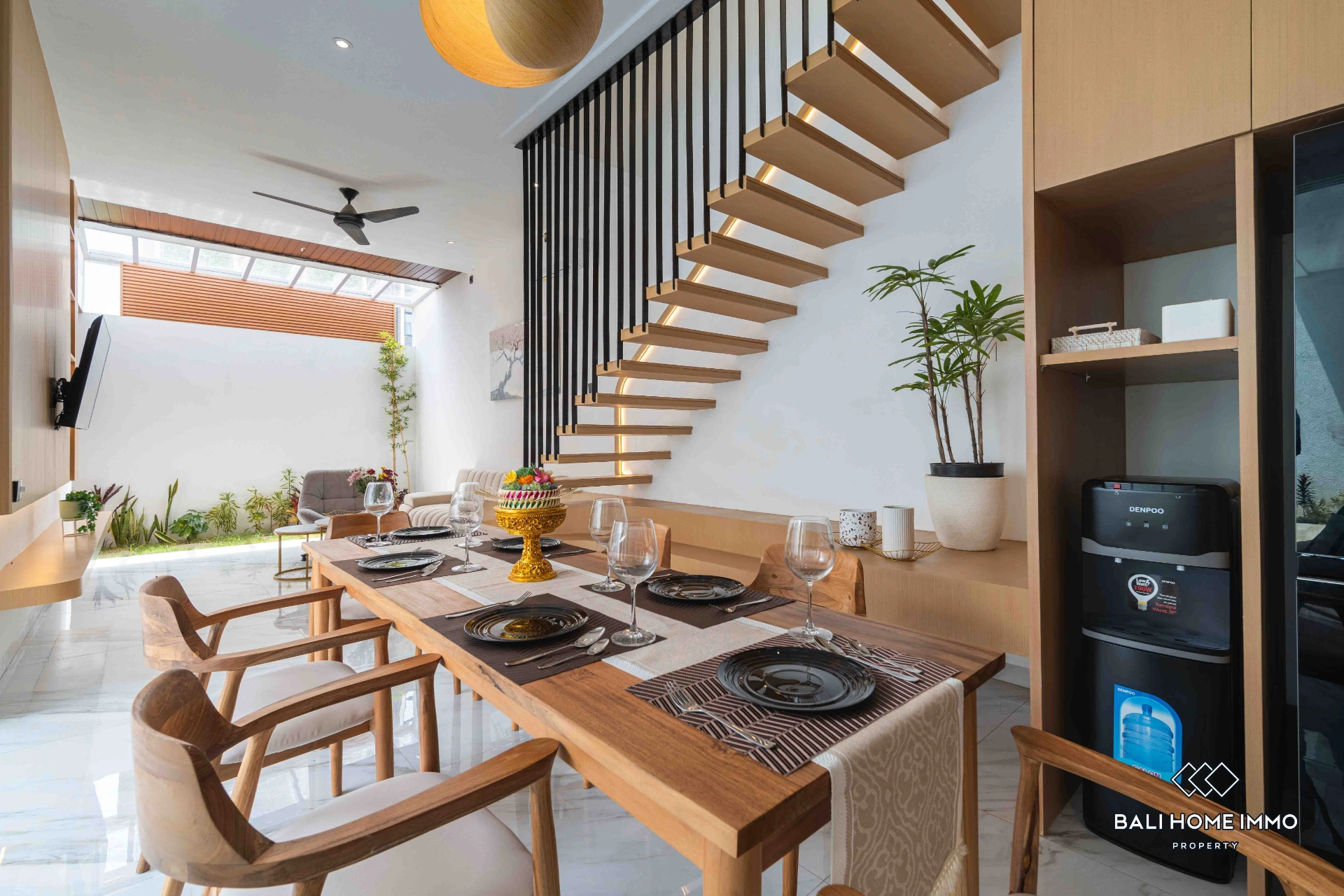 Beautiful 3 Bedrooms Villa for Sale & Rent in Jimbaran, 3-bed villa for rent in Uluwatu – photo 8 of 15