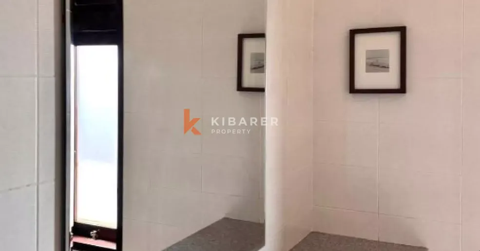 Lovely Three-Bedroom Villa with Enclosed Living in Umalas, 3-bed villa for rent in Seminyak – photo 2 of 12
