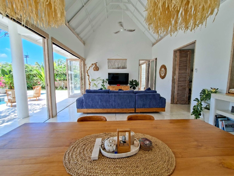 2-Bedroom Villa with Saltwater Pool in Abianbase, 2-bed villa for rent in Canggu – photo 14 of 15