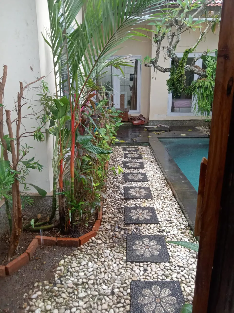 Kontemporer Style Villa at Kerobokan, 2-bed villa for rent in Kuta – photo 10 of 14