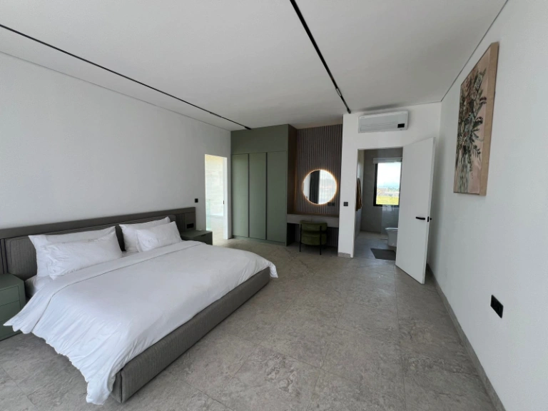 Villa Belkin Ubud - Brand New Luxury Modern 3-Bedroom Villa with Rice Field View, 3-bed villa for rent in Ubud – photo 10 of 15