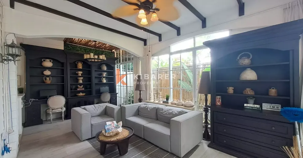Warmth Three-Bedrooms Villa in Strategic Area of Berawa, 3-bed villa for rent in Canggu – photo 4 of 14