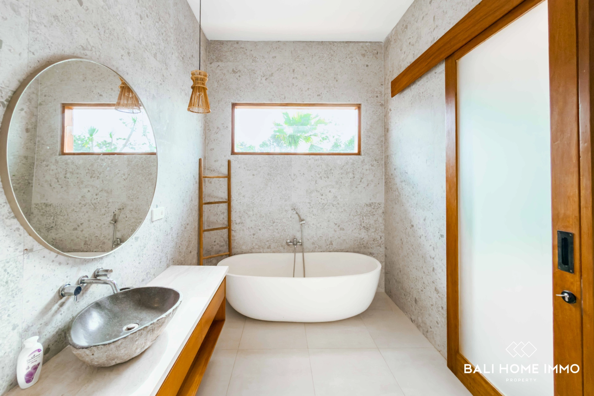 Tropical 3 Bedrooms Villa for Rent in Pandawa, 3-bed villa for rent in Uluwatu – photo 13 of 15