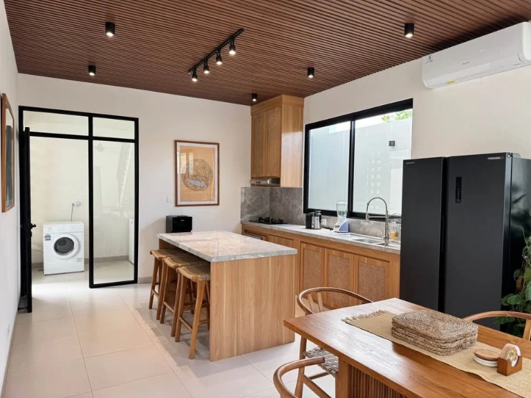 3 Bedroom Modern Villa Full Furnished for Yearly Rent in Pantai Pererenan, 3-bed villa for rent in Pererenan – photo 9 of 12