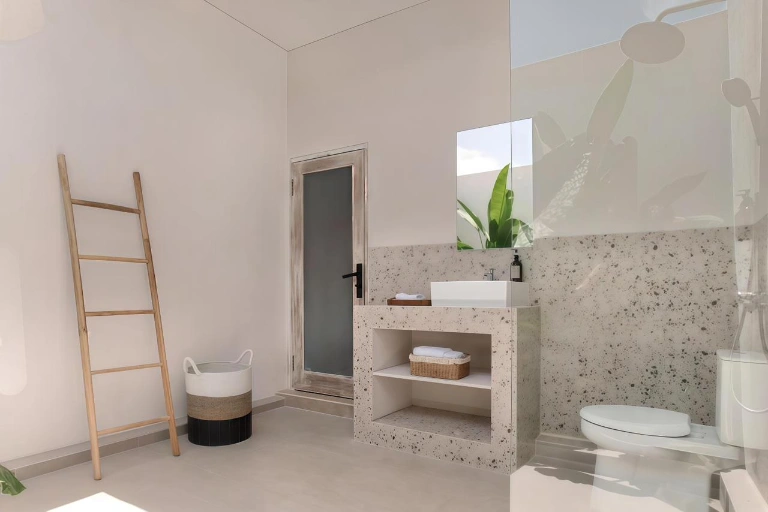 3 Bedroom Modern Villa for Monthly and Yearly Rent in Umalas, 3-bed villa for rent in Canggu – photo 13 of 15