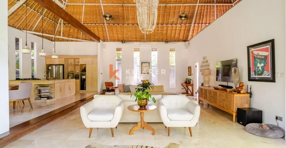 Relaxing Tropical Two Bedroom Villa with Garden Paradise in Umalas, 2-bed villa for rent in Seminyak – photo 7 of 15