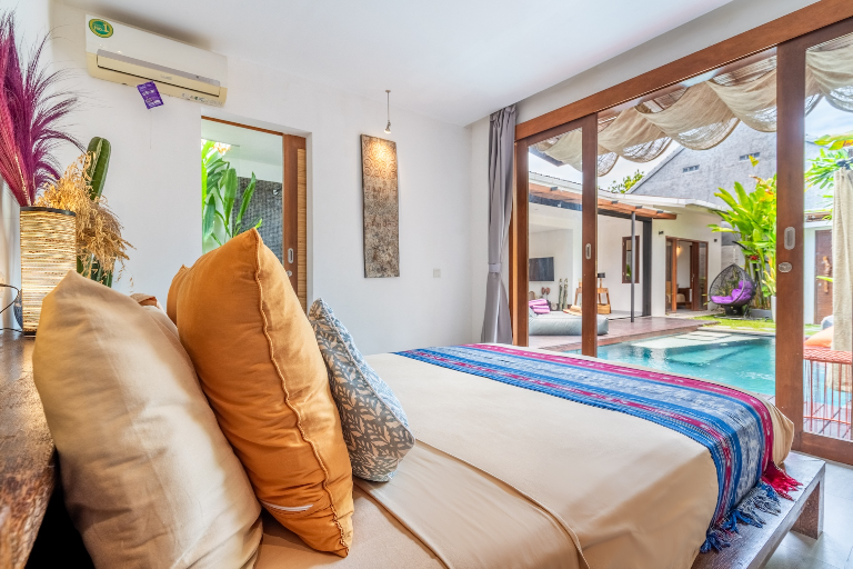 Design • Peaceful Zen • 5' Bike @Beach •BBQ• Seminyak-Canggu, 3-bed villa for rent in Seminyak – photo 11 of 15