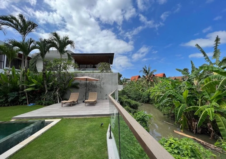 Luxury 3-Bedroom Villa in Pererenan - Tumbak Bayuh, 3-bed villa for rent in Pererenan – photo 4 of 12